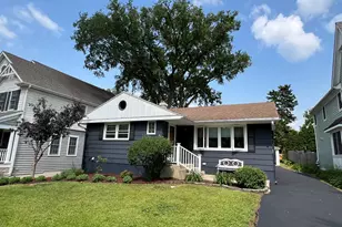 5317 Benton Ave, Downers Grove, IL 60515 - Photo 1