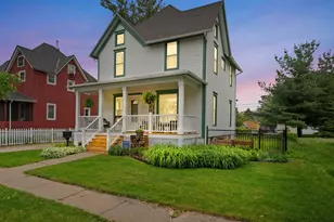 216 S Genoa St, Genoa, IL 60135 - Photo 1