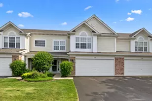 905 Huntington Dr, Elk Grove Village, IL 60007 - Photo 1