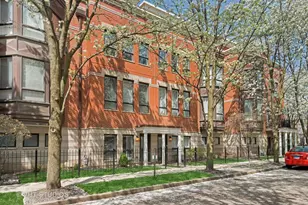 1218 N Orleans St, Chicago, IL 60610 - Photo 1