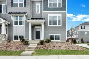 2162 Glacier St, Mundelein, IL 60060 - Photo 1