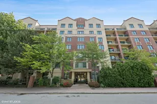 11 S Wille St, Mount Prospect, IL 60056 - Photo 1