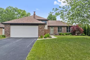 15413 Yorkshire Ln, Orland Park, IL 60462 - Photo 1