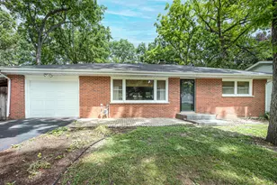 308 Dunbar Rd, Mundelein, IL 60060 - Photo 1