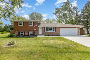 1910 Heather Ln, Joliet, IL 60431 - Photo 1