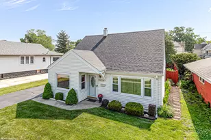 9619 S 53rd Ave, Oak Lawn, IL 60453 - Photo 1