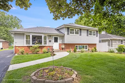 4733 S Pershing Avenue, Downers Grove, IL 60515 - Photo 1