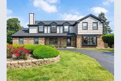 8 Wyndham Court, Oak Brook, IL 60523 - Photo 1