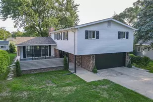 312 Garfield Ave, Peotone, IL 60468 - Photo 1