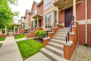 42 Legacy Ln, Wheeling, IL 60090 - Photo 1