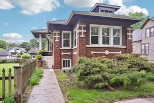 737 S East Ave, Oak Park, IL 60304 - Photo 1