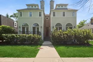 2642 Prairie Ave, Evanston, IL 60201 - Photo 1