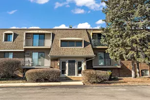 254 E Bailey Rd, Naperville, IL 60565 - Photo 1