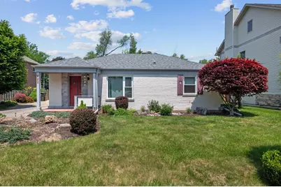 620 W Oriole Lane, Mount Prospect, IL 60056 - Photo 1