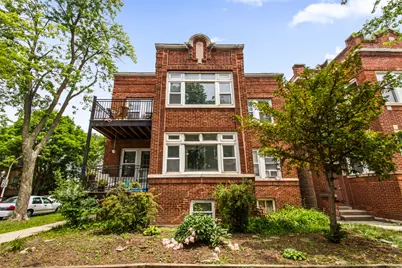 5353 W Belle Plaine Avenue, Chicago, IL 60641 - Photo 1