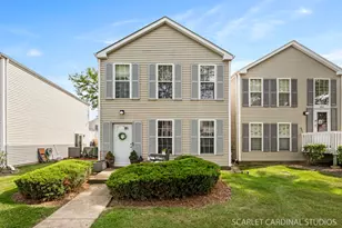 802 Symphony Dr, Aurora, IL 60504 - Photo 1