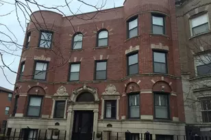 4623 N Beacon St, Chicago, IL 60640 - Photo 1