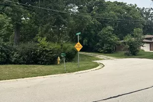 4N041 Elmwood Ave, Addison, IL 60101 - Photo 1