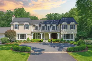 611 Oak Knoll Dr, Lake Forest, IL 60045 - Photo 1