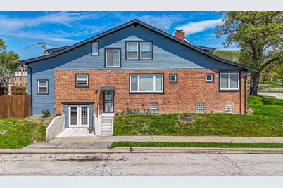 9712 W Shore Drive, Oak Lawn, IL 60453 - Photo 1