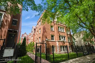 2924 N Sacramento Ave, Chicago, IL 60618 - Photo 1