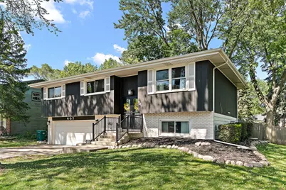 607 Shorewood Drive, Shorewood, IL 60404 - Photo 1