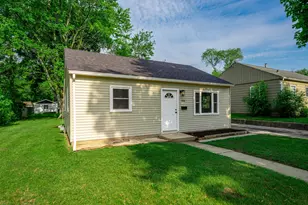 916 N Independence Ave, Rockford, IL 61101 - Photo 1