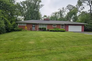 842 Highview Ave, Olympia Fields, IL 60461 - Photo 1