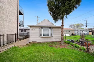 3348 N Narragansett Ave, Chicago, IL 60634 - Photo 1