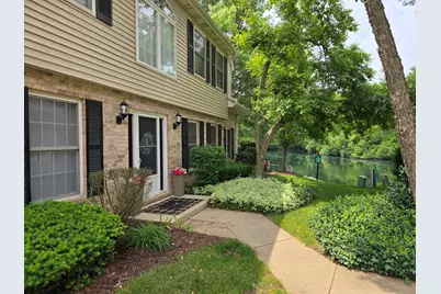 1530 Laurel Oaks Drive, Streamwood, IL 60107 - Photo 1