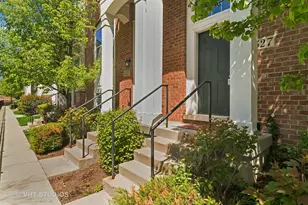 1527 E Arbor Ln, Arlington Heights, IL 60004 - Photo 1