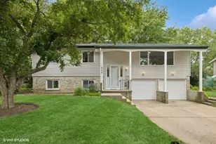 955 Coventry Ln, Crystal Lake, IL 60014 - Photo 1