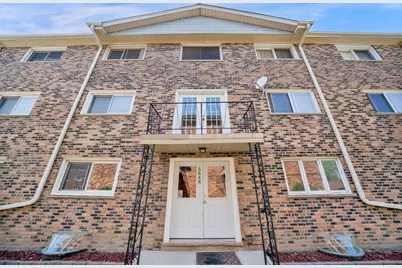5848 W 76th Place N #203, Burbank, IL 60459 - Photo 1