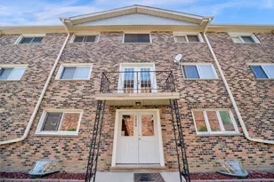 5848 W 76th Pl N, Burbank, IL 60459 - Photo 1