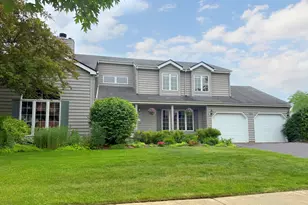 731 Queens Gate Cir, Sugar Grove, IL 60554 - Photo 1