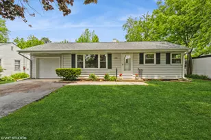 18180 W Valley Dr, Grayslake, IL 60030 - Photo 1