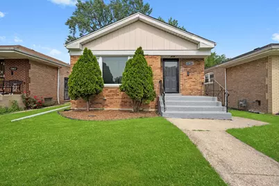 13815 S Tracy Avenue, Riverdale, IL 60827 - Photo 1