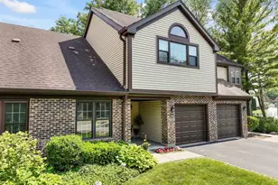 706 Brandon Pl, Wheeling, IL 60090 - Photo 1