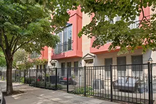 529 N Peoria St, Chicago, IL 60642 - Photo 1