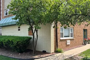 214 S Oak Park Ave, Oak Park, IL 60302 - Photo 1