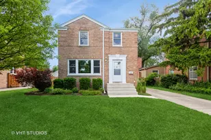 636 S 10th Ave, La Grange, IL 60525 - Photo 1