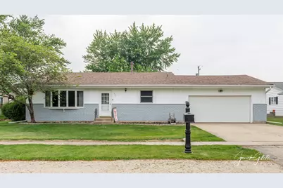 423 N Pine Street, Waterman, IL 60556 - Photo 1