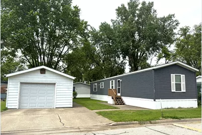 430 Avenue G, Bloomington, IL 61704 - Photo 1