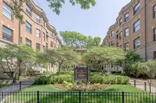 668 W Irving Park Rd, Chicago, IL 60613 - Photo 1