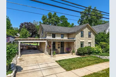 118 S River Lane, Geneva, IL 60134 - Photo 1