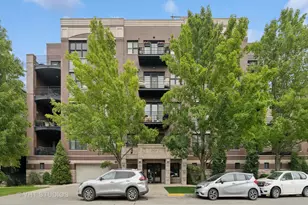 2835 N Lakewood Ave, Chicago, IL 60657 - Photo 1