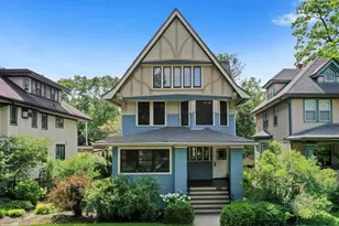 237 S Elmwood Ave, Oak Park, IL 60302 - Photo 1