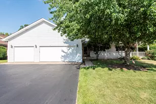 309 Blue Spruce Ct, Lake Villa, IL 60046 - Photo 1