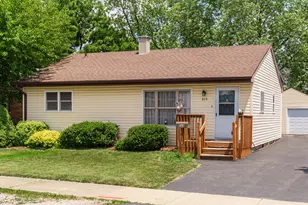 913 Church Rd, Aurora, IL 60505 - Photo 1