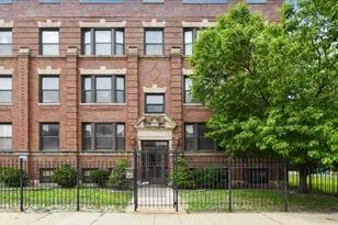 4220 S Champlain Ave, Chicago, IL 60653 - Photo 1